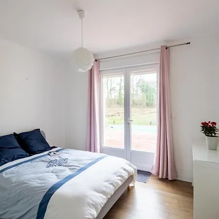La Pierre A Lou Feriehus Parthenay